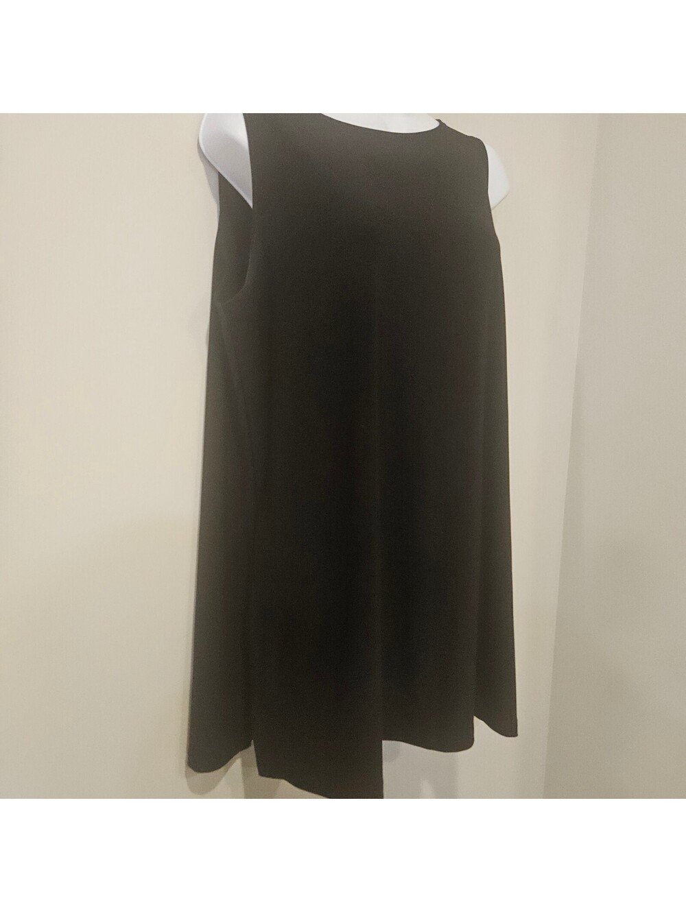 Sympli Womans Black Sleevless Jersey Tunic Must Have Basic Made In Canada Sz 16
